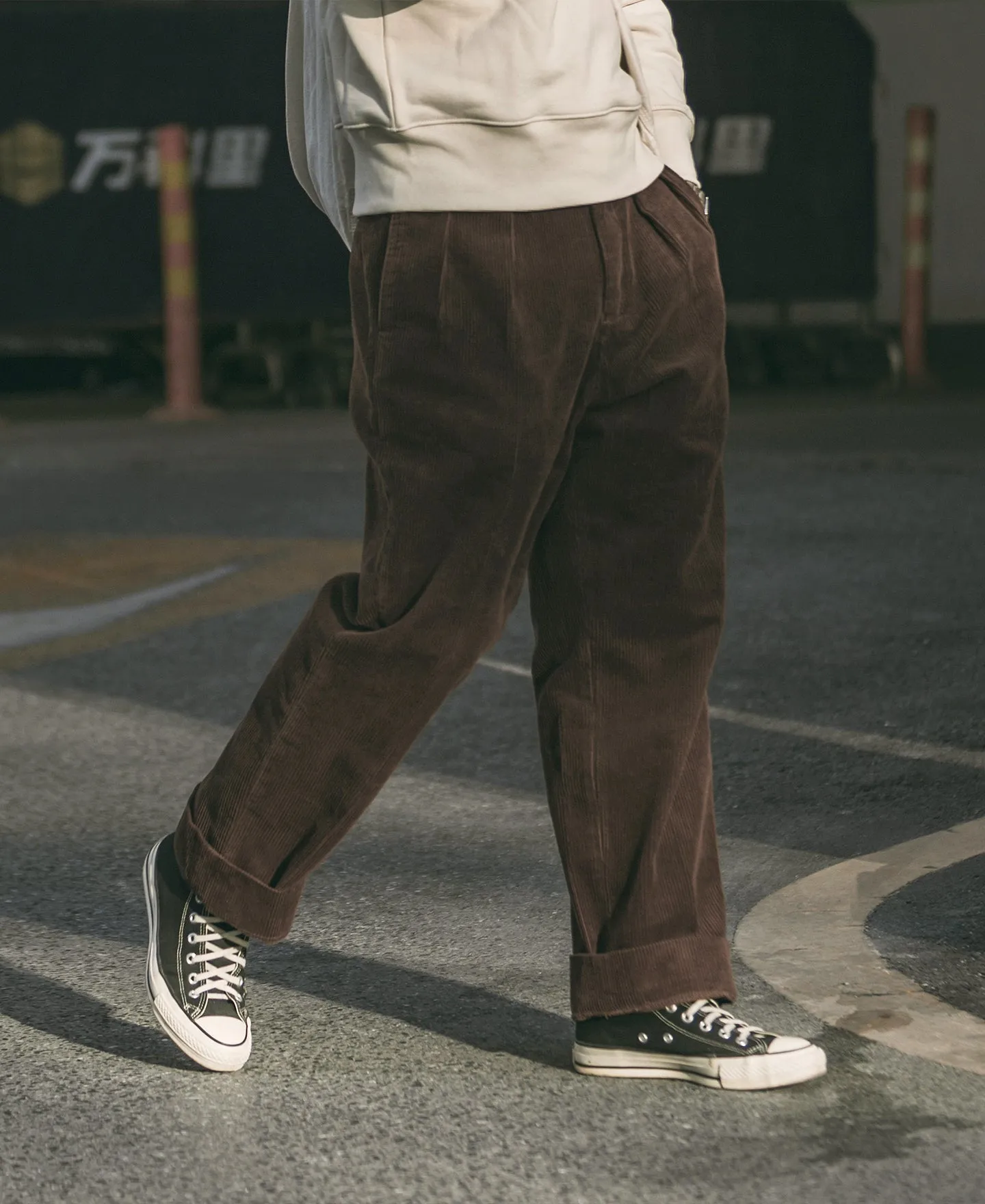 12.5 oz 8 Wale Corduroy Trousers - Brown