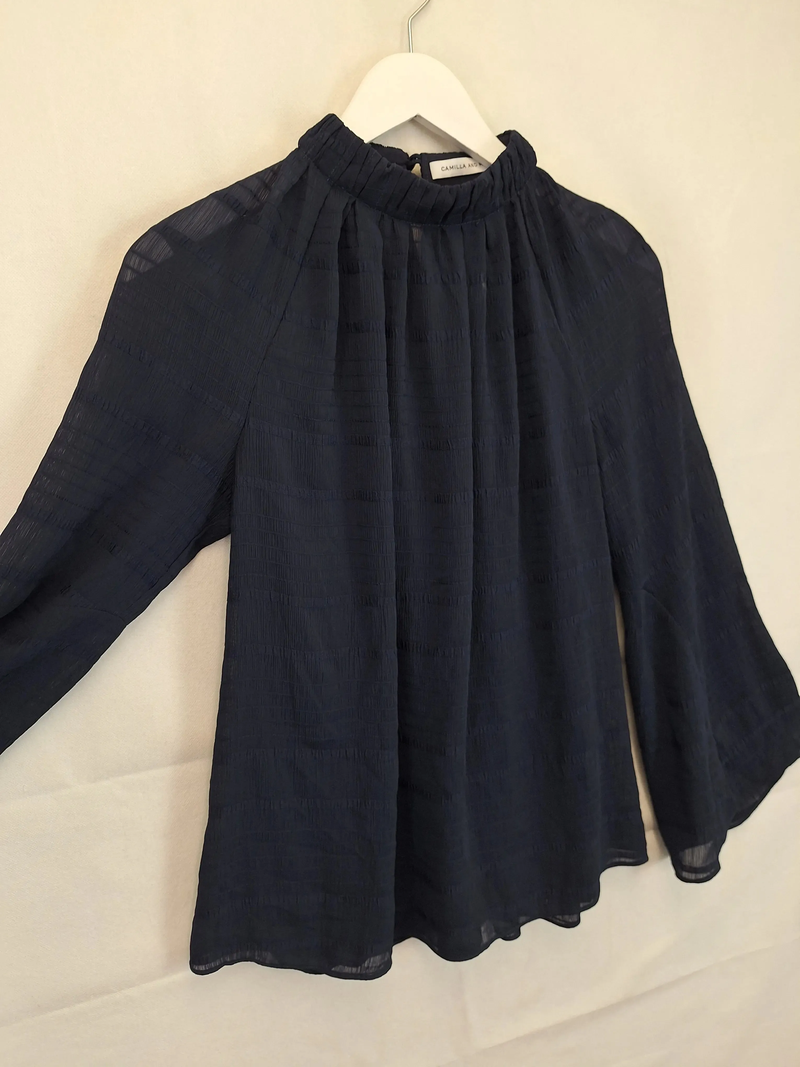 Camilla and Marc Graceful Gathered Neck Blouse Top Size 6