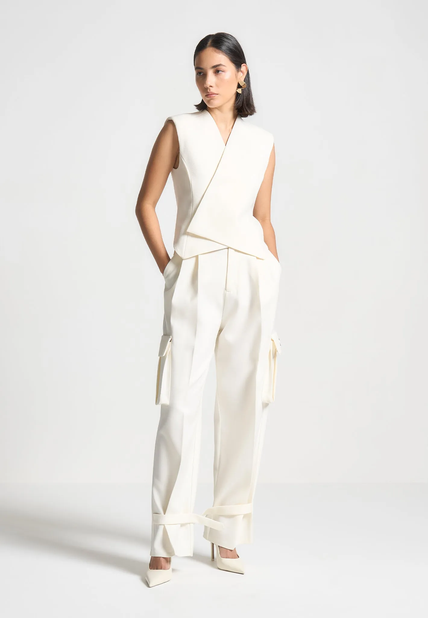 Tailored Pleated Cargo Trousers - Cream