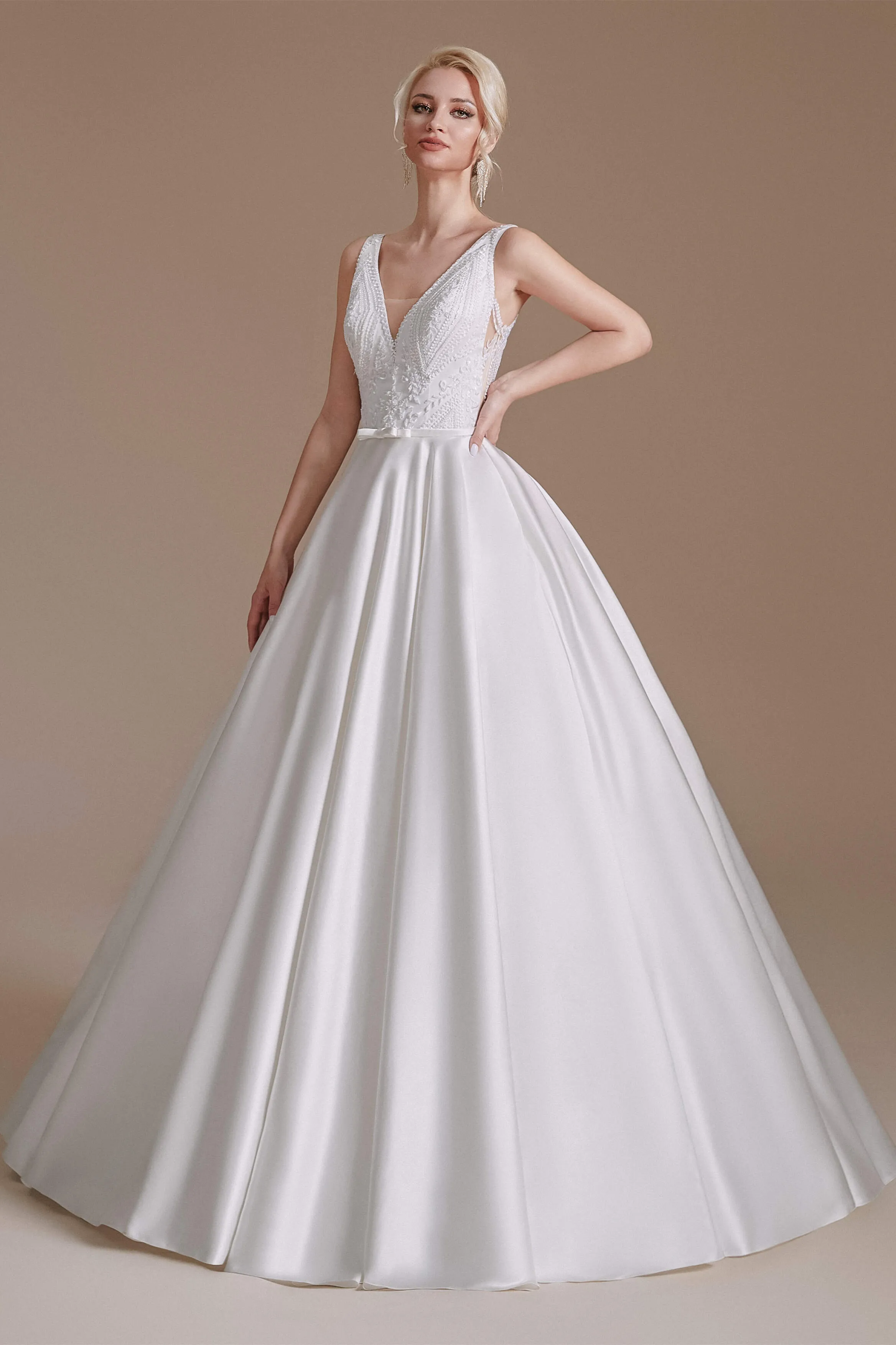 V Neck Sleeveless Satin Handmade Back Wedding Dresses